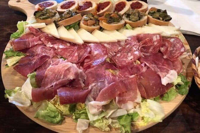 Horseback ride and gourmet cuisine in a historic food shop - Lunch in a historic food shop style setting: what you’re really paying for