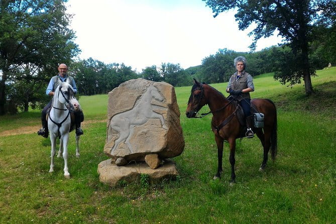 Horseback riding & Wine Tasting and snack Lunch at noble Estate - Chianti on Horseback and Wine in One Day