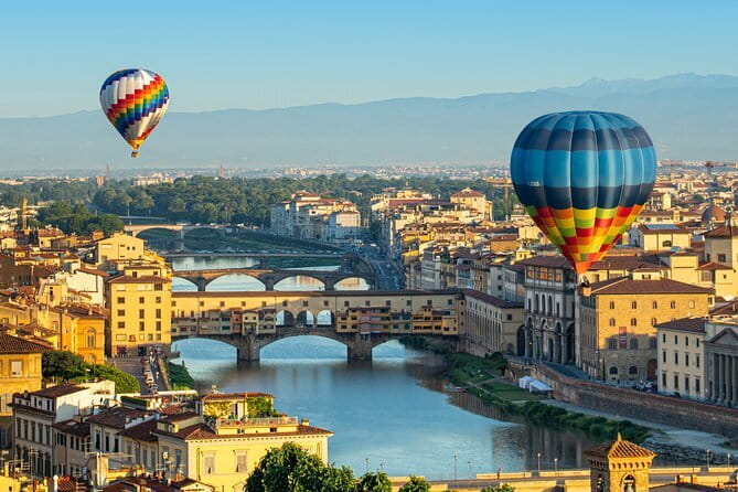 Hot Air Balloon flight in Florence - Terzo Giardino meeting point: a smooth start along the Arno