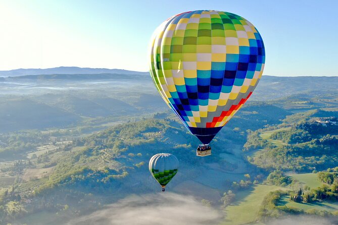 Hot Air Balloon ride in the Chianti Valley Tuscany - Landing, toast, and the croissant breakfast: how the day ends well