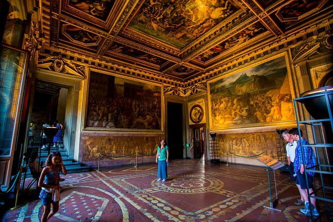 Inferno by Dan Brown Novel 4 hours with Boboli Gardens - Piazza della Signoria to the Florence Cathedral area: where the story energy starts