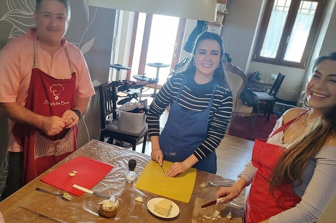 Intimate and authentic Pasta Lesson & Chianti wine. Free parking - Handmade Pasta in a Real Florentine Kitchen: Tortelli di Patate and Tagliatelle