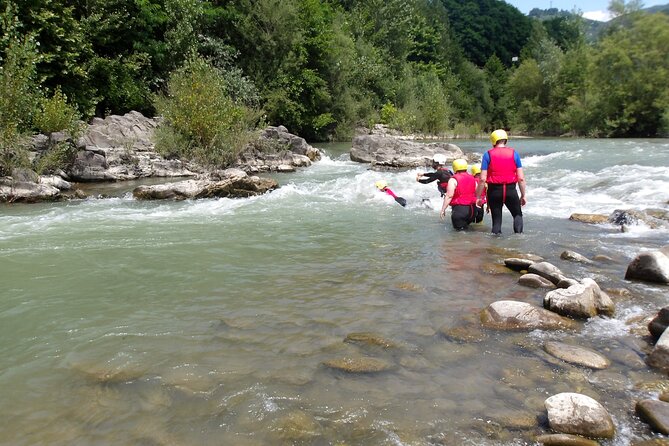 Kayak bridge of the devil - Safety gear and wet suits: comfort is part of the fun