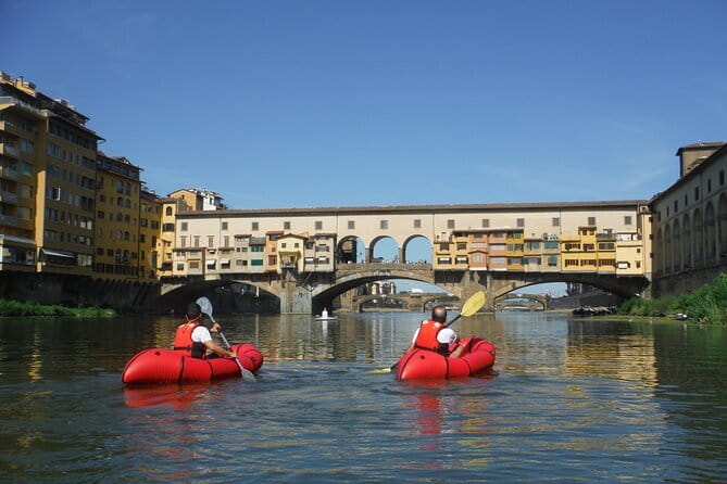 Kayaking on the Arno River in Florence under the Pontevecchio Arcade - Key highlights at a glance