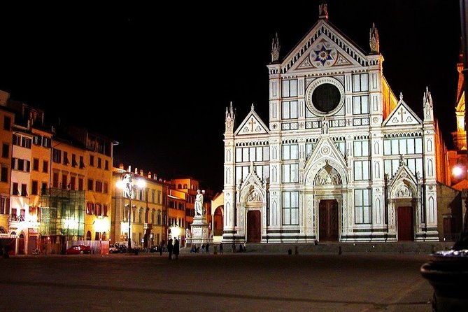 Legends of Florence 2-Hours Private Walking Tour by Night - Palazzo Pitti area: Bianca Cappello and the shift in power