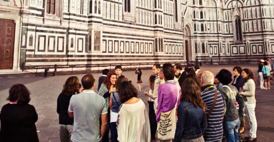 Legends of Florence: Exclusive Walking Tour by night - How a 2-Hour Night Walk Changes Florence