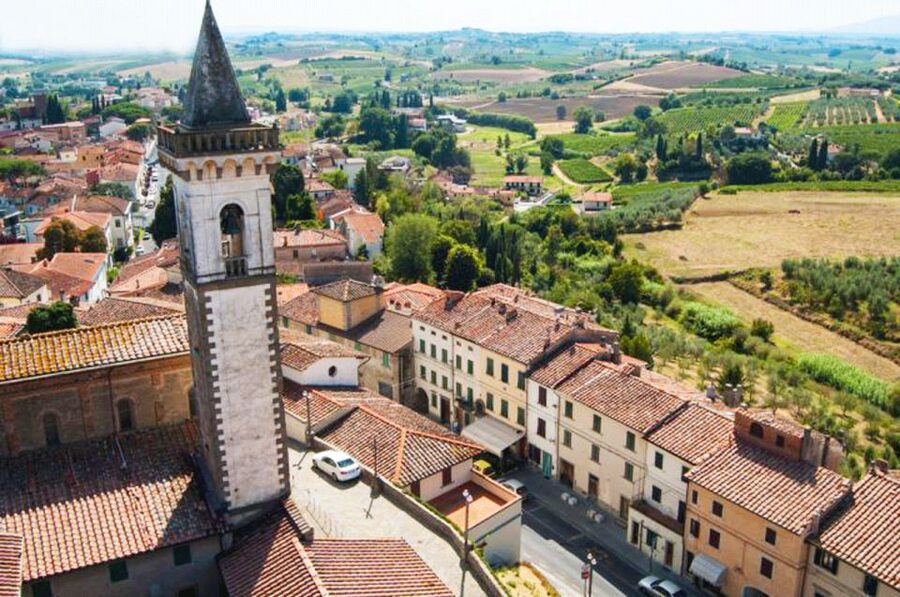 Leonardo da Vinci's Homeland Private Excursion from Florence - A Private Minivan Ride Out of Florence
