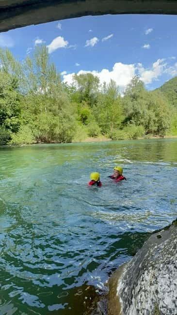 Lucca: kayaking at the devil's bridge - Starting at Via di Serraglia: a safety briefing that sets expectations