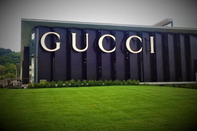 Luxury Chauffeur Service THE MALL from Florence to Reggello - Making the most of a 4-hour outlet window