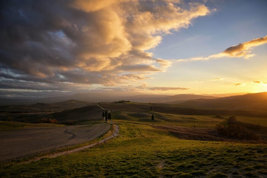 Magic Tuscany Tour - Pienza: your one-hour village window (morning lunch or afternoon pecorino aperitif)