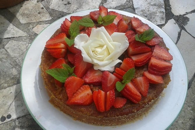 Market Tour & Traditional Tuscan cooking class in a garden - Who this Tuscan market tour and cooking class is for
