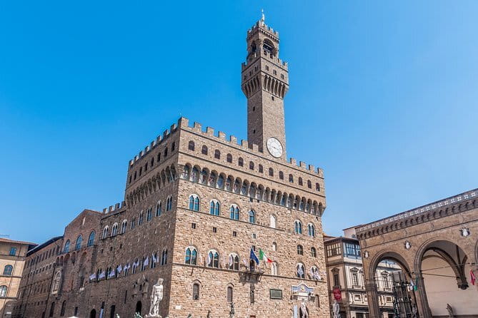 Medici Mile Walking Tour along the path of Medici Residences - The Medici Mile: a city timeline you can walk
