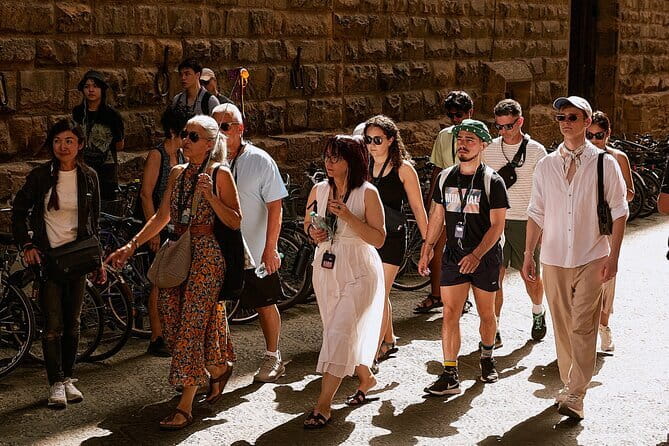 Medici's Mile Walking Tour plus Pitti Palace or Boboli Gardens Ticket - Palazzo Pitti vs Boboli Gardens: choosing your best ending