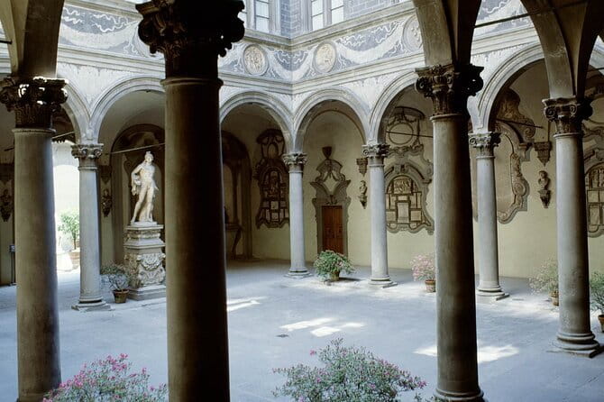 Medici Tour in Florence - Chapel of the Magi: where patronage meets symbolism