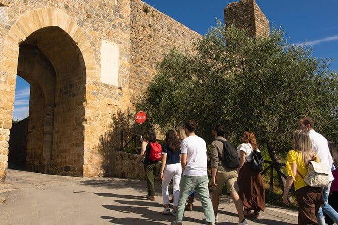 Medieval Tour in Monteriggioni and Val d'Orcia from Florence - Getting started in Florence: 8:00 am, one meeting point