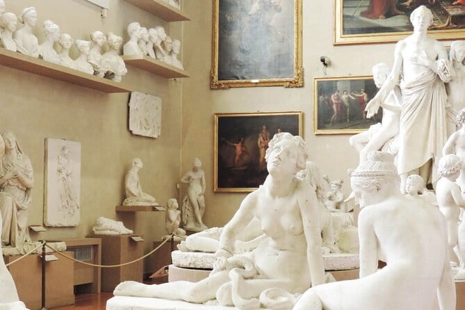 Michelangelo’s David Statue Fast Track Tickets - Priority entrance at the Accademia: The first rooms do real work