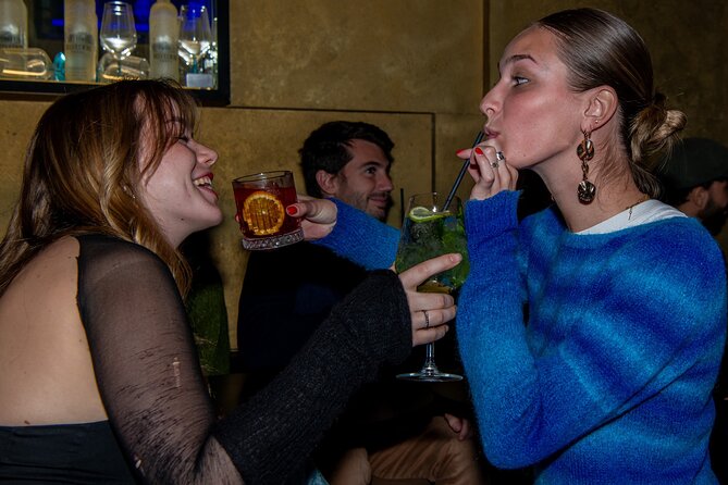 Night Out in Florence: Bar Crawl and City Walk - Drinks included: what you actually get (and how to pace)