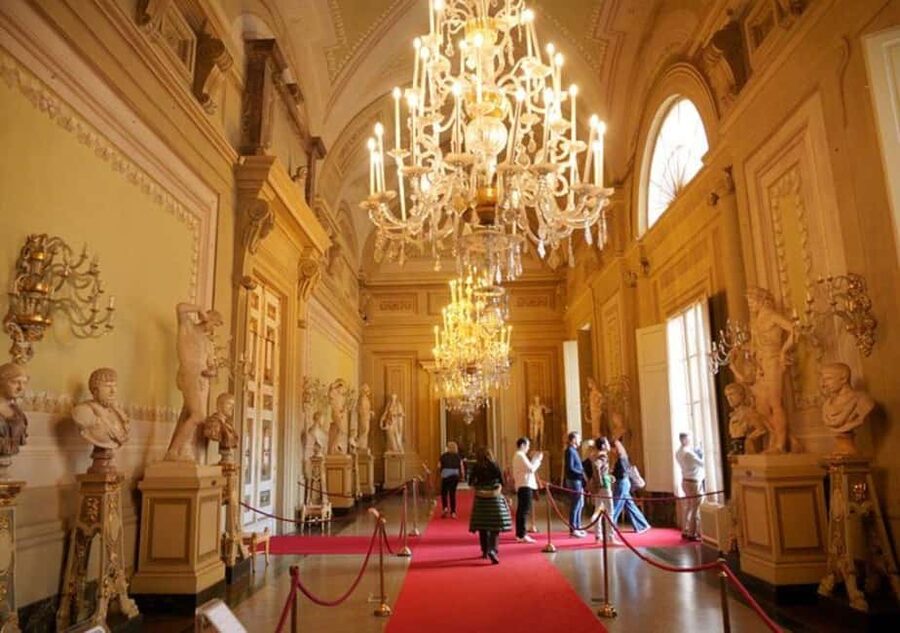 Palatina Gallery and Pitti Guided Tour in Florence - Optional Wine Tasting Upgrade at Vino Tasting Global Srl
