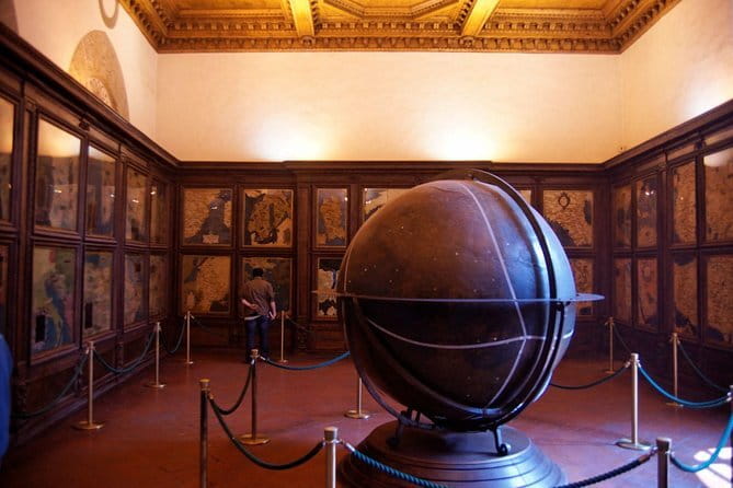 Palazzo Vecchio in Florence - Salone dei Cinquecento: The Frescoes That Actually Explain the Power