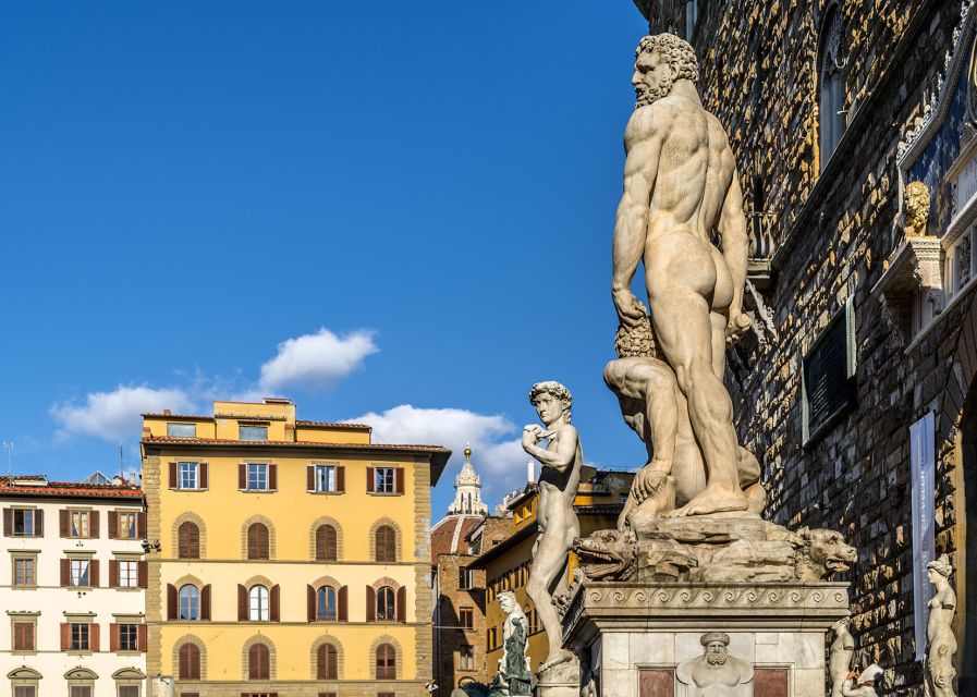 Palazzo Vecchio: Magnificent Private Tour - Salone dei Cinquecento: the frescoes that seize your attention