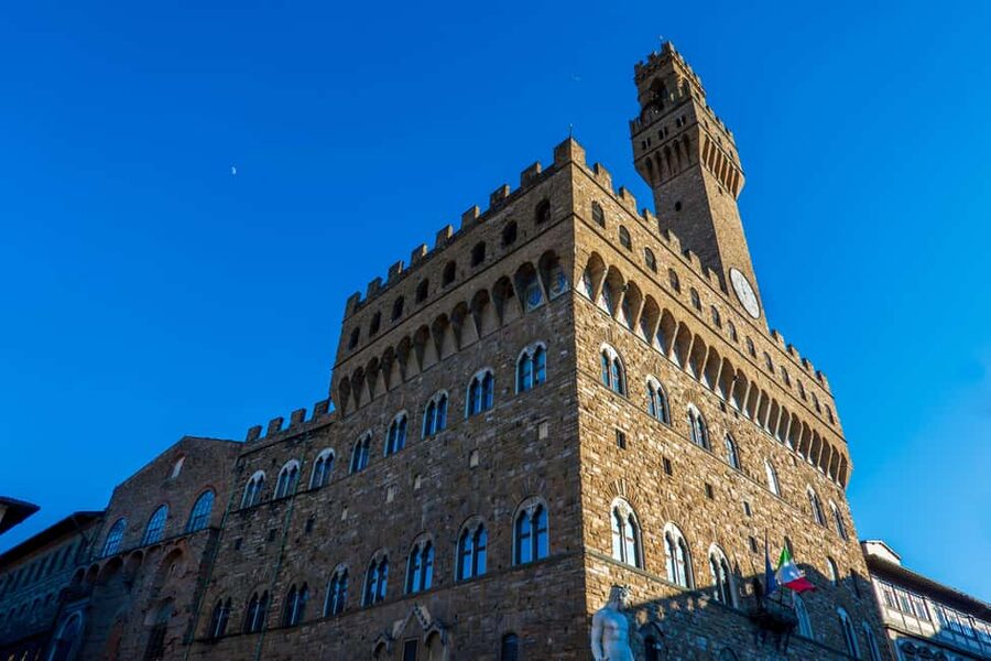 Palazzo Vecchio: Magnificent Private Tour - Inside Palazzo Vecchio: the Medici story moves from public to private