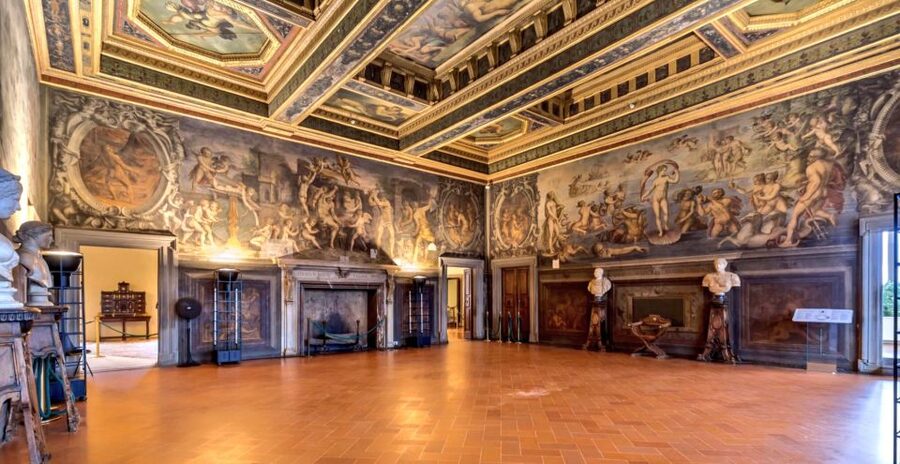 Palazzo Vecchio: Private Guided Museum Tour & Tower Tickets - Hall of the Five Hundred: Ceilings, power, and what to look for