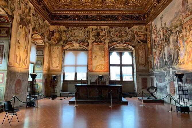 PALAZZO VECCHIO Private tour in Florence - The Battle of Anghiari thread: a mystery that keeps you looking closely