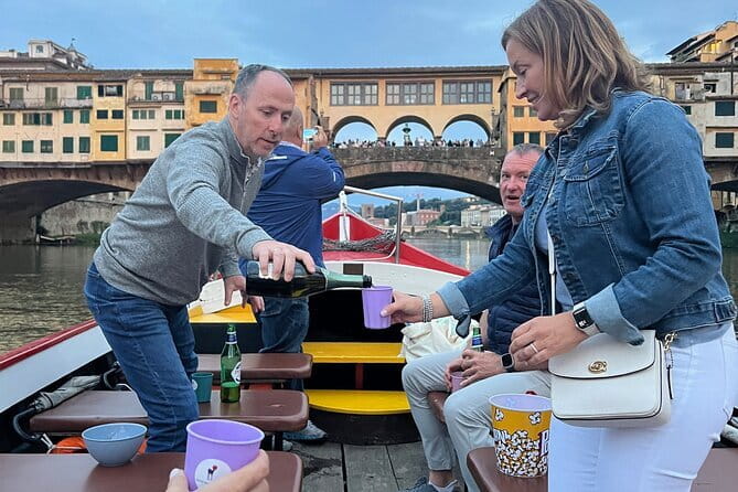 Panoramic Florence by Boat with Wine - Guide Power: How Larisa and Stefano Change the Tour