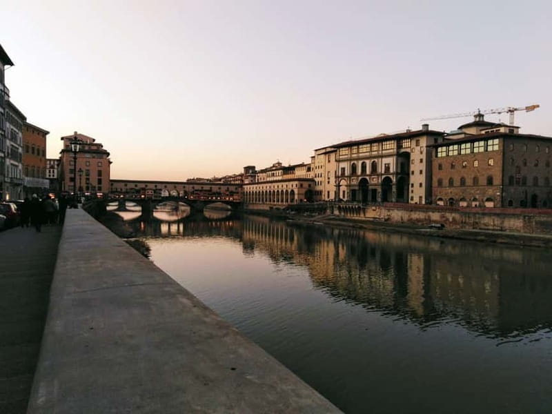 Panoramic walking tour in Florence with Vincenzo - The quick transitions: short walks that connect different Florence moods