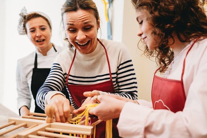 Pasta and Tiramisu Cooking Class with optional Local Market Tour - The meal format: appetizers, cooking breaks, and wine with dinner