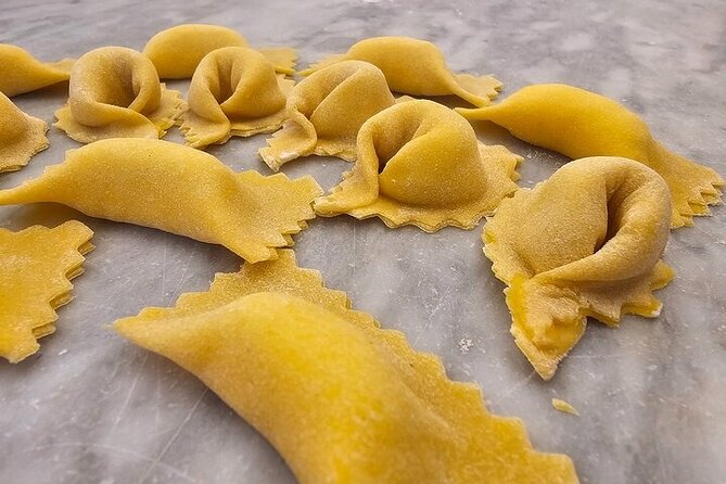 Pasta Fettuccine, Ravioli and Tiramisu Cooking Class in Florence - Homemade Tiramisu: The Dessert That Steals the Show