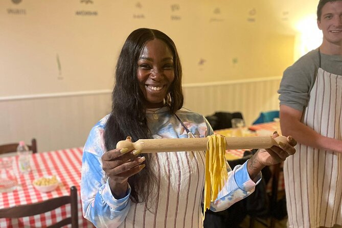 Pastamania - Florence Pasta Making Class - The 3-hour flow: learn, make, then eat together