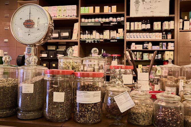 Perfume Making Workshop in the Heart of Florence - Building your signature scent: choosing notes that match you