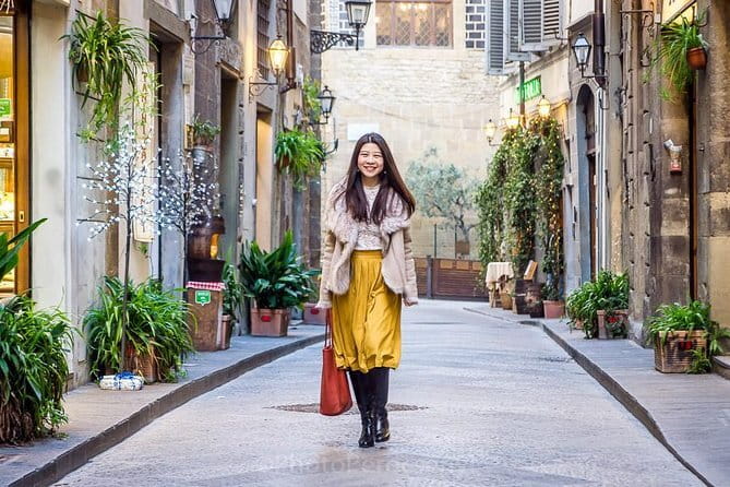 Photo Shoot in Florence with a Professional Photographer - What you get after the shoot: sneak peeks, retouching, and digital files