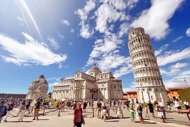 Pisa and Lucca Day Trip from Florence - Coach, meeting point, and the pace you’ll feel by late morning