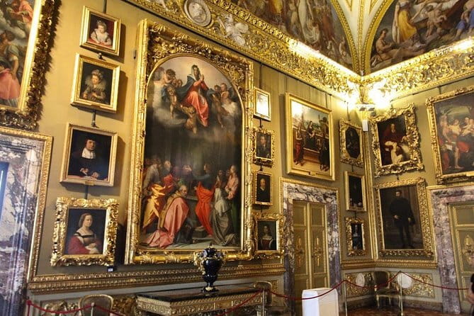 Pitti Palace - Private Tour At Galleria Palatina Incl. Tkts To Boboli Gardens - Getting there and getting in: practical Pitti realities