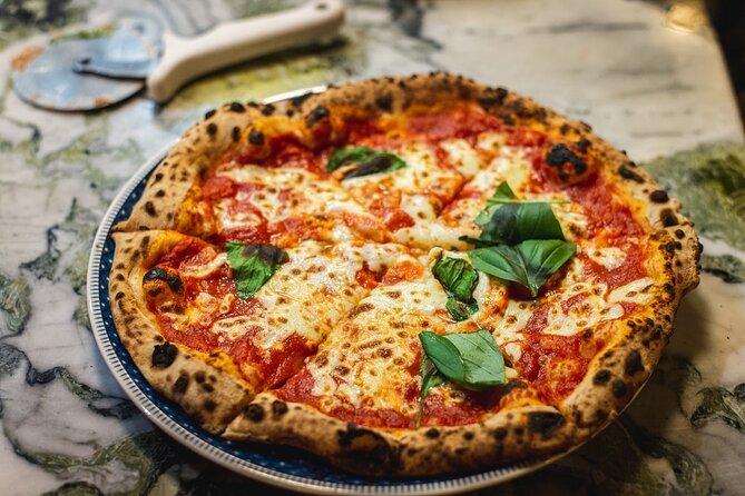 Pizza Dinner and Italian Opera Arias Concert in Florence - Oltrarno at night: why this Florence plan works