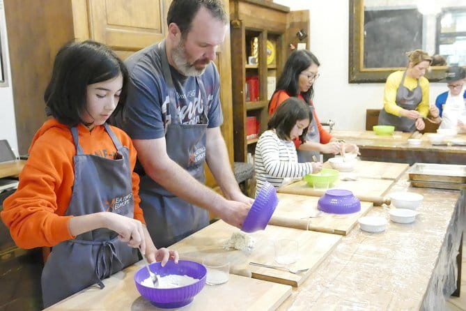 Pizza & Gelato Making Class in Oltrarno with Eating Europe - Gelato lessons: two fruity flavors, made in real time