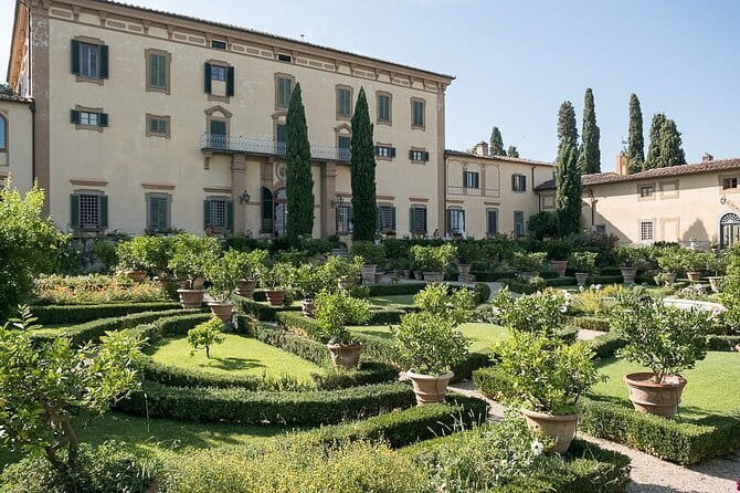 Private Chianti Safari: Off Road Tuscany Wine Tour with Lunch from Florence - The Tastings and Lunch: How This Program Keeps Your Palate Interested