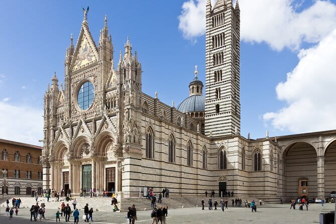 Private day trip to Siena, San Gimignano, Chianti and Pisa, from Florence - Morning Drive to Siena: Tuscan countryside without the headache