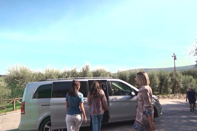 Private Excursion to Siena, San Gimignano and Chianti Landscapes - Monteriggioni and the Chianti drive: medieval walls on a panoramic road