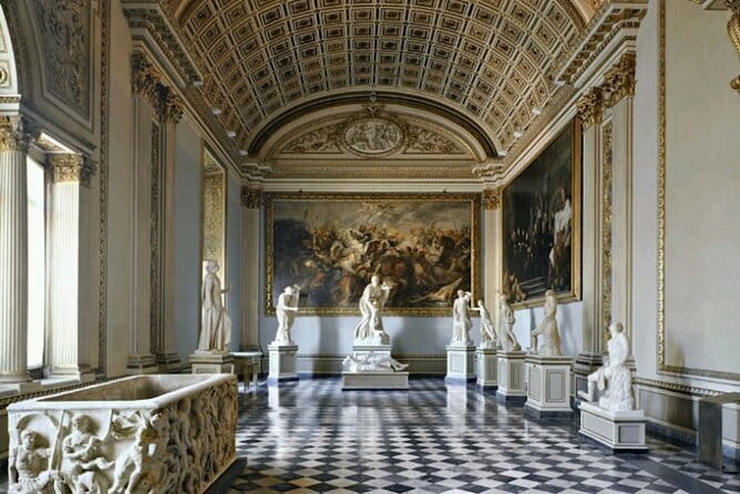 Private Family Tour - Uffizi Gallery for Kids - Meet at Rivoire: A Simple Starting Point in Piazza della Signoria