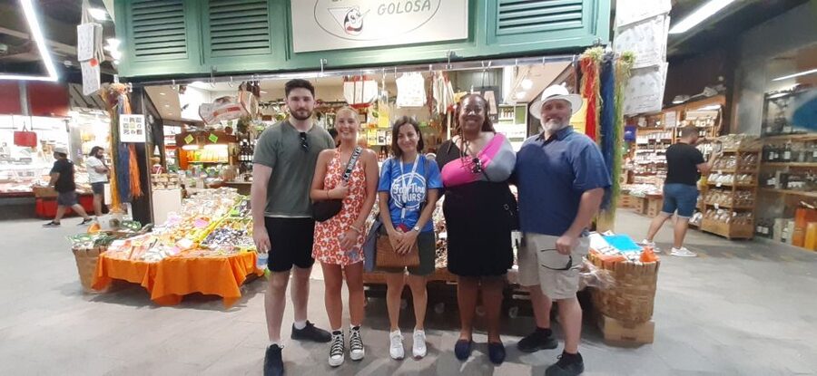 Private Flavors of Florence Walking Tour(Food&Wine Included) - Wine, cheeses, and cold cuts at an enoteca-style stop