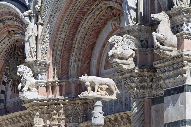 PRIVATE Full-Day GUIDED Tour: Siena, San Gimignano and Chianti - Siena in Focus: Il Campo and Santa Maria Assunta