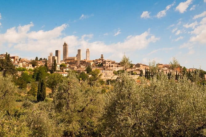 Private Guided E-bike Tour of San Gimignano with Wine Tasting - Why San Gimignano Works So Well on an E-Bike