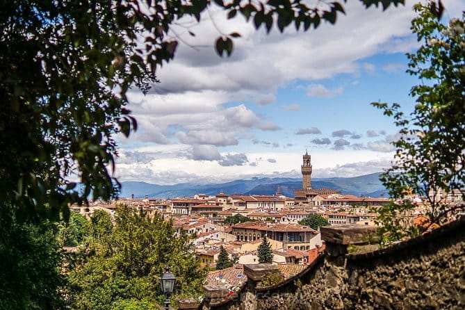 Private Photo Tour in Florence with a Professional Photographer - No equipment provided: bring your camera (or phone) and use it actively