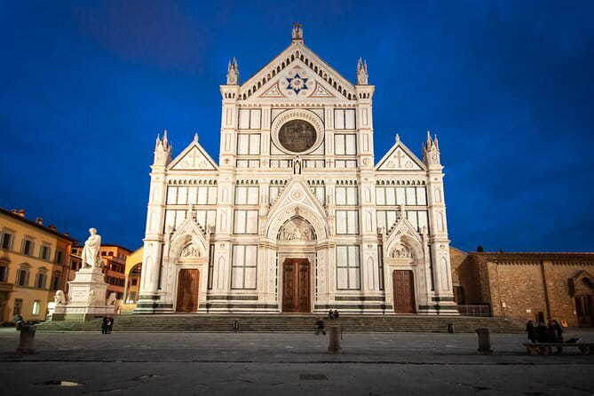 Private Photo Tour in Florence with a Professional Photographer - Stop 1: Piazza della Repubblica—turn a busy square into a composed shot