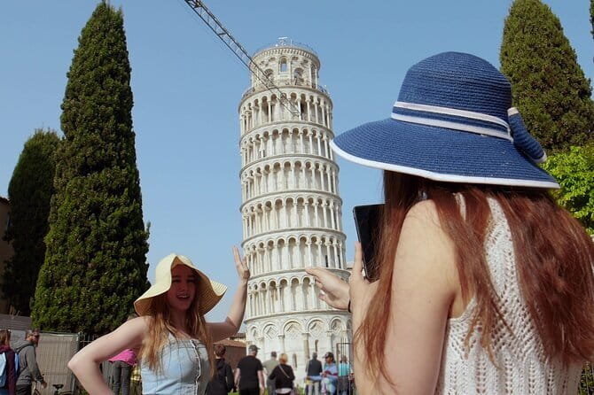 Private Tour: Lucca and Pisa with Typical Pastry Tasting - 8:30 departure from Florence: the part that keeps the day calm