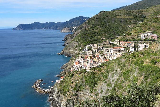 Private Tour to Cinque Terre from Florence - Boat vs train between villages: how season and weather change your route