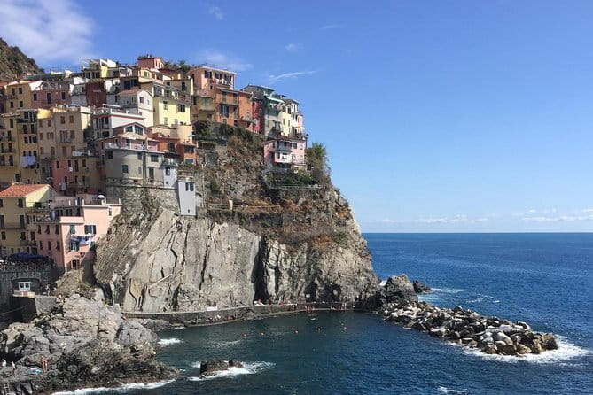 Private Tour to Cinque Terre in English, Español and Purtuguês - Getting from town to town: train is fastest, boat is unforgettable